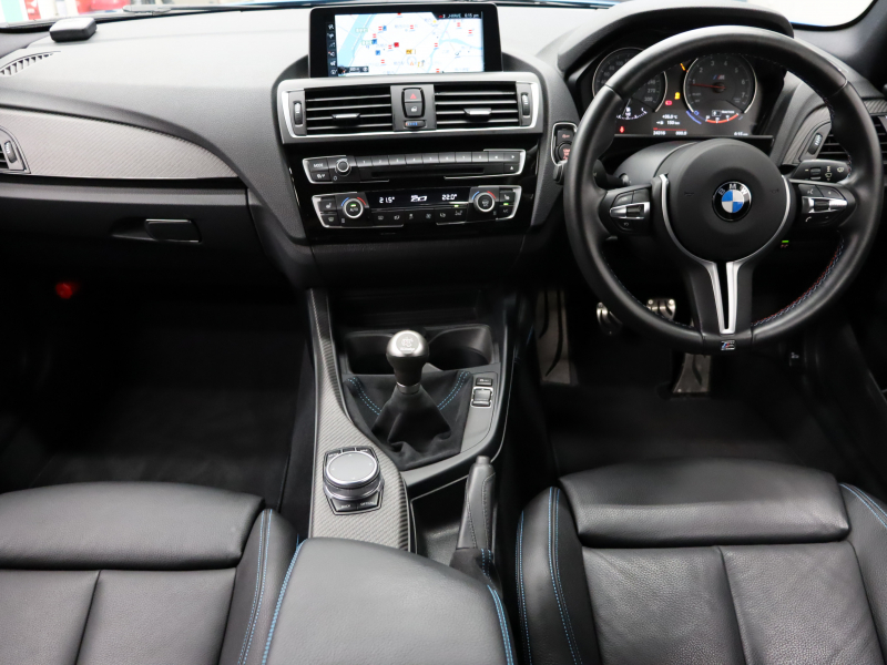 BMW Mシリーズ M2 3.0 6速MT　ｲﾝﾃﾘｼﾞｪﾝﾄｾｰﾌﾃｨ 車線逸脱防止 衝突警告/歩行者警告 黒革 純正HDDﾅﾋﾞ BTｵｰﾃﾞｨｵ&TEL Bｶﾒﾗ Mｴｱﾛ&19ｲﾝﾁAW ｶｰﾎﾞﾝｲﾝﾃﾘｱ　2年保証付