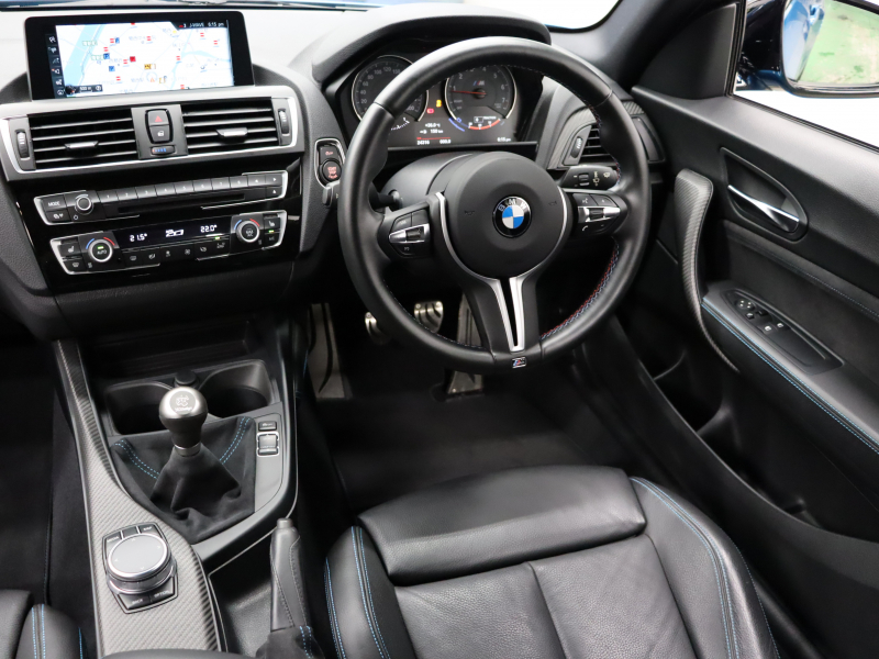 BMW Mシリーズ M2 3.0 6速MT　ｲﾝﾃﾘｼﾞｪﾝﾄｾｰﾌﾃｨ 車線逸脱防止 衝突警告/歩行者警告 黒革 純正HDDﾅﾋﾞ BTｵｰﾃﾞｨｵ&TEL Bｶﾒﾗ Mｴｱﾛ&19ｲﾝﾁAW ｶｰﾎﾞﾝｲﾝﾃﾘｱ　2年保証付