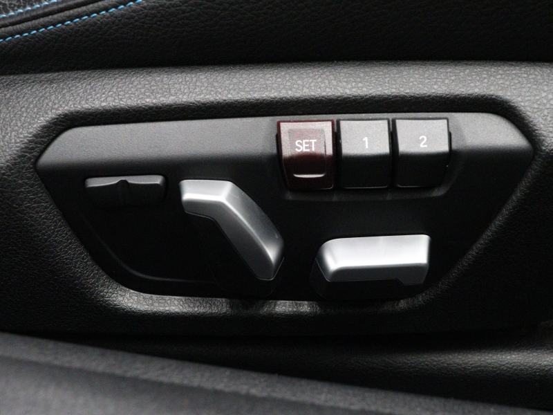 BMW Mシリーズ M2 3.0 6速MT　ｲﾝﾃﾘｼﾞｪﾝﾄｾｰﾌﾃｨ 車線逸脱防止 衝突警告/歩行者警告 黒革 純正HDDﾅﾋﾞ BTｵｰﾃﾞｨｵ&TEL Bｶﾒﾗ Mｴｱﾛ&19ｲﾝﾁAW ｶｰﾎﾞﾝｲﾝﾃﾘｱ　2年保証付