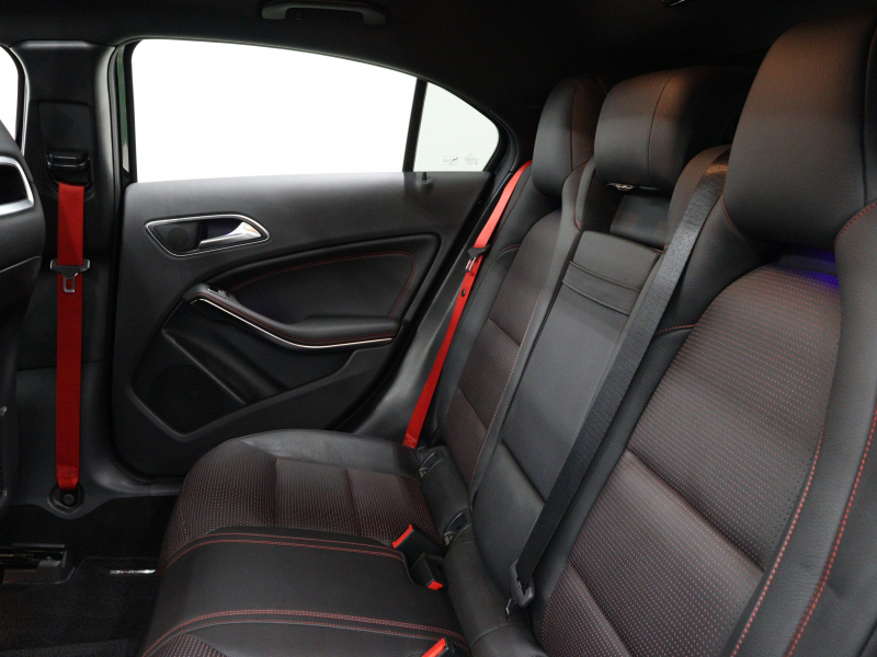 メルセデスベンツ Aクラス A45 4MATIC ﾚｰﾀﾞｰSP　後期 黒革 ﾊﾟﾉﾗﾏSR 純正ﾅﾋﾞ TV Bｶﾒﾗ Carplay LEDﾊﾟﾌｫｰﾏﾝｽﾍｯﾄﾞﾗｲﾄ AMGｻｽﾍﾟﾝｼｮﾝ AMGﾊﾟﾌｫｰﾏﾝｽｴｸﾞｿﾞｰｽﾄ AMG強化ﾌﾞﾚｰｷ AMGｴｱﾛ&18ｲﾝﾁAW　2年保証付