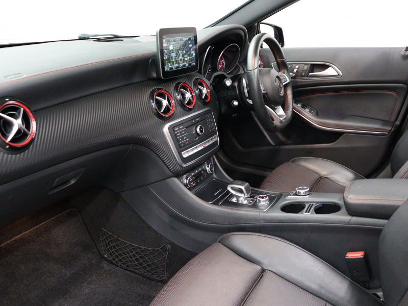 メルセデスベンツ Aクラス A45 4MATIC ﾚｰﾀﾞｰSP　後期 黒革 ﾊﾟﾉﾗﾏSR 純正ﾅﾋﾞ TV Bｶﾒﾗ Carplay LEDﾊﾟﾌｫｰﾏﾝｽﾍｯﾄﾞﾗｲﾄ AMGｻｽﾍﾟﾝｼｮﾝ AMGﾊﾟﾌｫｰﾏﾝｽｴｸﾞｿﾞｰｽﾄ AMG強化ﾌﾞﾚｰｷ AMGｴｱﾛ&18ｲﾝﾁAW　2年保証付