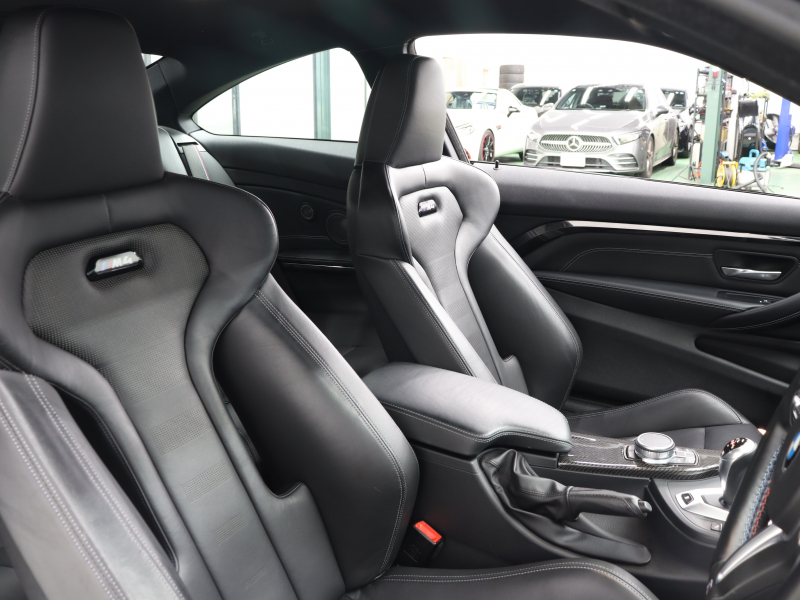 BMW Mシリーズ M4 ｸｰﾍﾟ MDCT　後期LCI ｺﾝﾌｫｰﾄA ｲﾝﾃﾘｼﾞｪﾝﾄS ﾄﾞﾗｲﾋﾞﾝｸﾞA 黒革 ﾅﾋﾞTV Bｶﾒﾗ harman/kardon HUD LEDﾍｯﾄﾞﾗｲﾄ KW車高調 ｶｰﾎﾞﾝﾙｰﾌ&ｲﾝﾃﾘｱ Mｻｽﾍﾟﾝｼｮﾝ Mｽﾎﾟｰﾂｴｷｿﾞｰｽﾄ Mｷｬﾘﾊﾟｰ Mｴｱﾛ&19AW(ｽﾀｲﾘﾝｸﾞ666M)　2年保証