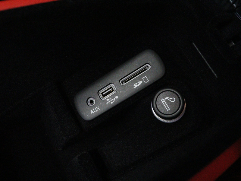 マセラティ グランツーリズモ ｽﾎﾟｰﾂ MCｲﾝﾃﾘｱｶｰﾎﾞﾝPKG　左H 後期 赤革 ｼｰﾄﾋｰﾀｰ 純正SDﾅﾋﾞ harman/kardon Bluetooth Carplay Bｶﾒﾗ PTS ﾚｯﾄﾞｷｬﾘﾊﾟｰ ﾄﾗｲﾃﾞﾝﾄｽﾃｯﾁ ｶｰﾎﾞﾝｲﾝﾃﾘｱﾄﾘﾑ TPMS ETC 純正OP20ｲﾝﾁAW　2年保証付
