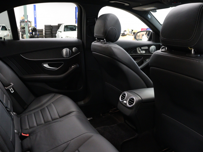 AMG Cクラス C43 4MATIC ｴｸｽｸﾙｰｼﾌﾞ&ﾚｰﾀﾞｰSP　黒革 ﾊﾟﾉﾗﾏSR MBUXﾅﾋﾞTV ﾌﾞﾙﾒｽﾀｰS Bｶﾒﾗ ﾍｯﾄﾞｱｯﾌﾟD ACC 自動Rｹﾞｰﾄ AMGｴｸﾞｿﾞｰｽﾄｼｽﾃﾑ AMGｷｬﾘﾊﾟｰ AMGｴｱﾛ&19ｲﾝﾁAW　2年保証
