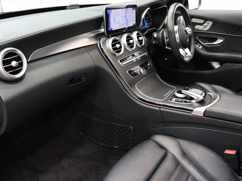 AMG Cクラス C43 4MATIC ｴｸｽｸﾙｰｼﾌﾞ&ﾚｰﾀﾞｰSP　黒革 ﾊﾟﾉﾗﾏSR MBUXﾅﾋﾞTV ﾌﾞﾙﾒｽﾀｰS Bｶﾒﾗ ﾍｯﾄﾞｱｯﾌﾟD ACC 自動Rｹﾞｰﾄ AMGｴｸﾞｿﾞｰｽﾄｼｽﾃﾑ AMGｷｬﾘﾊﾟｰ AMGｴｱﾛ&19ｲﾝﾁAW　2年保証