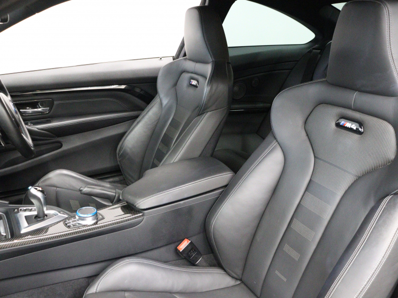 BMW Mシリーズ M4 ｸｰﾍﾟ MDCT　後期LCI ｺﾝﾌｫｰﾄA ｲﾝﾃﾘｼﾞｪﾝﾄS 黒革 ﾅﾋﾞTV hrman/kardon Bｶﾒﾗ HUD  ｶｰﾎﾞﾝｲﾝﾃﾘｱ&ﾙｰﾌ H&Rｽﾌﾟﾘﾝｸﾞ Mﾌﾞﾙｰｷｬﾘﾊﾟｰ Mｽﾎﾟｰﾂﾚｻﾞｰｽﾃｱﾘﾝｸﾞ Mｴｱﾛ&19AW(ｽﾀｲﾘﾝｸﾞ437M)　2年保証