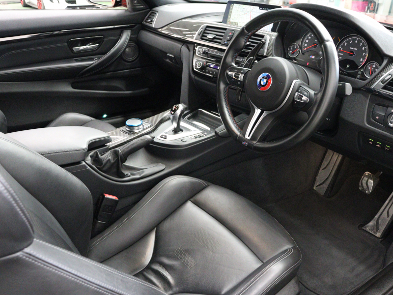 BMW Mシリーズ M4 ｸｰﾍﾟ MDCT　後期LCI ｺﾝﾌｫｰﾄA ｲﾝﾃﾘｼﾞｪﾝﾄS 黒革 ﾅﾋﾞTV hrman/kardon Bｶﾒﾗ HUD  ｶｰﾎﾞﾝｲﾝﾃﾘｱ&ﾙｰﾌ H&Rｽﾌﾟﾘﾝｸﾞ Mﾌﾞﾙｰｷｬﾘﾊﾟｰ Mｽﾎﾟｰﾂﾚｻﾞｰｽﾃｱﾘﾝｸﾞ Mｴｱﾛ&19AW(ｽﾀｲﾘﾝｸﾞ437M)　2年保証