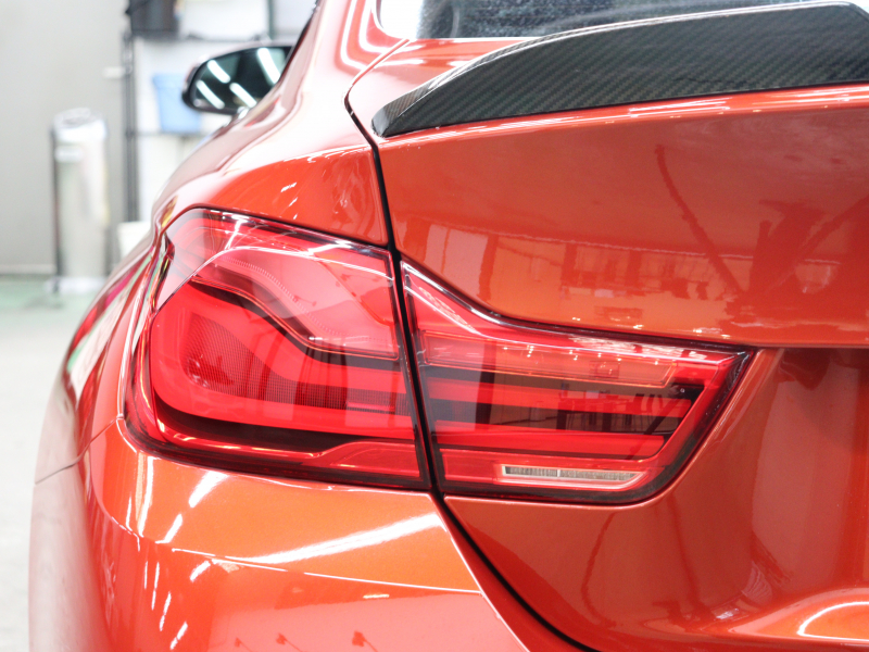 BMW Mシリーズ M4 ｸｰﾍﾟ MDCT　後期LCI ｺﾝﾌｫｰﾄA ｲﾝﾃﾘｼﾞｪﾝﾄS 黒革 ﾅﾋﾞTV hrman/kardon Bｶﾒﾗ HUD  ｶｰﾎﾞﾝｲﾝﾃﾘｱ&ﾙｰﾌ H&Rｽﾌﾟﾘﾝｸﾞ Mﾌﾞﾙｰｷｬﾘﾊﾟｰ Mｽﾎﾟｰﾂﾚｻﾞｰｽﾃｱﾘﾝｸﾞ Mｴｱﾛ&19AW(ｽﾀｲﾘﾝｸﾞ437M)　2年保証