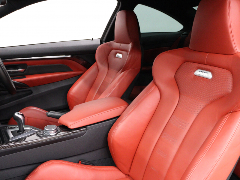 BMW Mシリーズ M4 ｸｰﾍﾟ MDCT　ｺﾝﾌｫｰﾄA ｲﾝﾃﾘｼﾞｪﾝﾄS 赤革 ﾅﾋﾞTV Bluetoothｵｰﾃﾞｨｵ ﾊﾞｯｸｶﾒﾗ ﾍｯﾄﾞｱｯﾌﾟﾃﾞｨｽﾌﾟﾚｲ LEDﾍｯﾄﾞﾗｲﾄ ｶｰﾎﾞﾝﾙｰﾌ ｶｰﾎﾞﾝｲﾝﾃﾘｱ Mｽﾎﾟｰﾂｽﾃｱﾘﾝｸﾞ Mﾌﾞﾙｰｷｬﾘﾊﾟｰ Mｴｱﾛ&19AW(ｽﾀｲﾘﾝｸﾞ437M)　2年保証付
