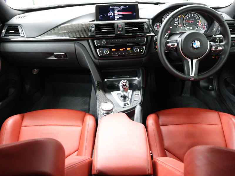 BMW Mシリーズ M4 ｸｰﾍﾟ MDCT　ｺﾝﾌｫｰﾄA ｲﾝﾃﾘｼﾞｪﾝﾄS 赤革 ﾅﾋﾞTV Bluetoothｵｰﾃﾞｨｵ ﾊﾞｯｸｶﾒﾗ ﾍｯﾄﾞｱｯﾌﾟﾃﾞｨｽﾌﾟﾚｲ LEDﾍｯﾄﾞﾗｲﾄ ｶｰﾎﾞﾝﾙｰﾌ ｶｰﾎﾞﾝｲﾝﾃﾘｱ Mｽﾎﾟｰﾂｽﾃｱﾘﾝｸﾞ Mﾌﾞﾙｰｷｬﾘﾊﾟｰ Mｴｱﾛ&19AW(ｽﾀｲﾘﾝｸﾞ437M)　2年保証付