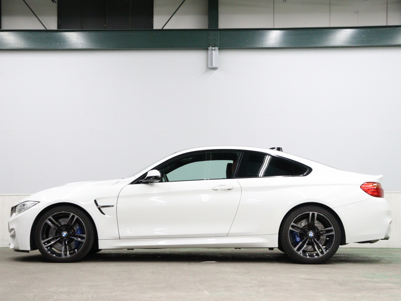 BMW Mシリーズ M4 ｸｰﾍﾟ MDCT　ｺﾝﾌｫｰﾄA ｲﾝﾃﾘｼﾞｪﾝﾄS 赤革 ﾅﾋﾞTV Bluetoothｵｰﾃﾞｨｵ ﾊﾞｯｸｶﾒﾗ ﾍｯﾄﾞｱｯﾌﾟﾃﾞｨｽﾌﾟﾚｲ LEDﾍｯﾄﾞﾗｲﾄ ｶｰﾎﾞﾝﾙｰﾌ ｶｰﾎﾞﾝｲﾝﾃﾘｱ Mｽﾎﾟｰﾂｽﾃｱﾘﾝｸﾞ Mﾌﾞﾙｰｷｬﾘﾊﾟｰ Mｴｱﾛ&19AW(ｽﾀｲﾘﾝｸﾞ437M)　2年保証付