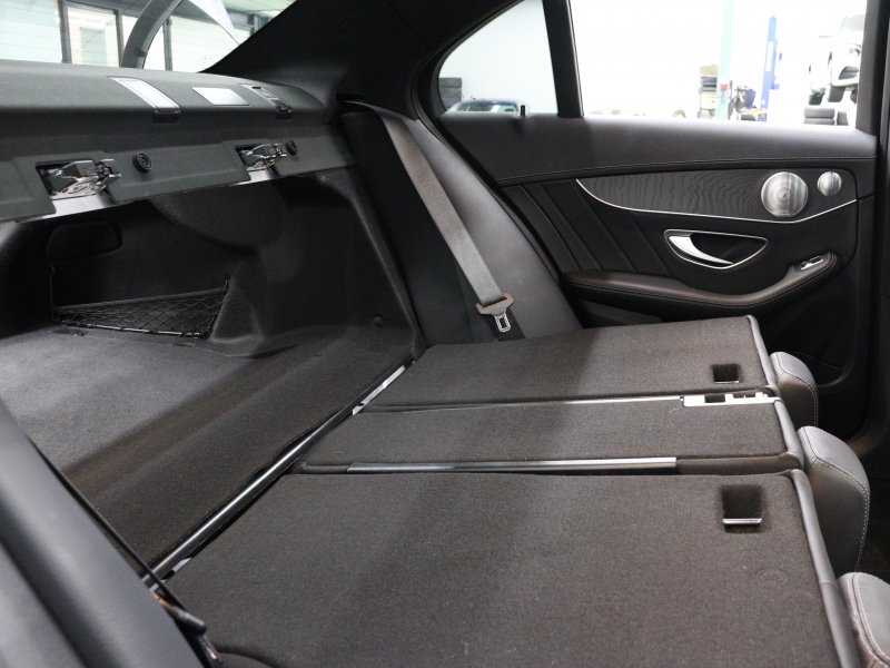 AMG Cクラス C43 4MATIC ｴｸｽｸﾙｰｼﾌﾞ&ﾚｰﾀﾞｰSP　後期 黒革 ﾊﾟﾉﾗﾏSR MBUXﾅﾋﾞTV ﾌﾞﾙﾒｽﾀｰS Bｶﾒﾗ ﾍｯﾄﾞｱｯﾌﾟD ACC 自動Rｹﾞｰﾄ AMGｴｸﾞｿﾞｰｽﾄｼｽﾃﾑ AMGｷｬﾘﾊﾟｰ AMGｴｱﾛ&19ｲﾝﾁAW　2年保証
