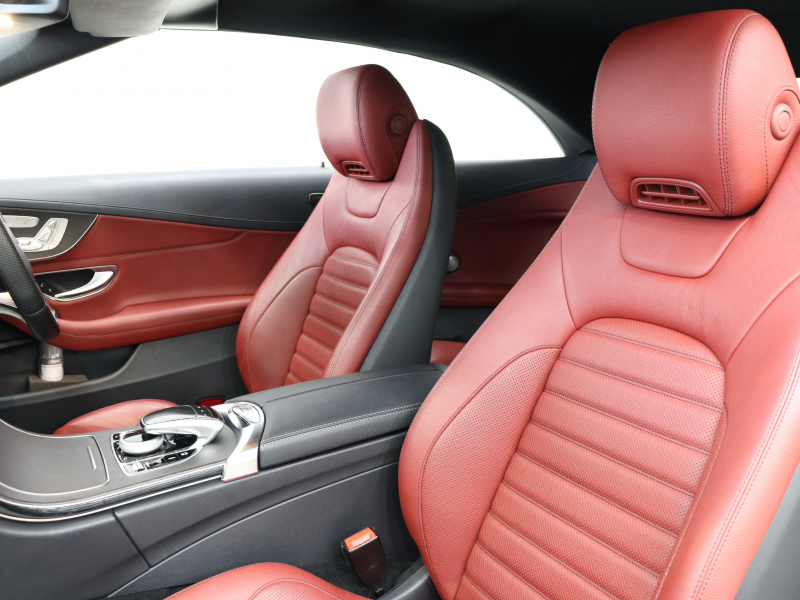 AMG Cクラス C43 4MATIC ｶﾌﾞﾘｵﾚ ﾚｰﾀﾞｰｾｰﾌﾃｲPKG　後期ﾓﾃﾞﾙ ｸﾗﾝﾍﾞﾘｰﾚｻﾞｰ ｴｱｽｶｰﾌ 紺幌 MBUXﾅﾋﾞTV ﾌﾞﾙﾒｽﾀｰｻｳﾝﾄﾞ ﾍｯﾄﾞｱｯﾌﾟﾃﾞｨｽﾌﾟﾚｲ ﾏﾙﾁﾋﾞｰﾑLED AMGｴｷｿﾞｰｽﾄｼｽﾃﾑ AMGｴｱﾛ&19ｲﾝﾁAW　2年保証