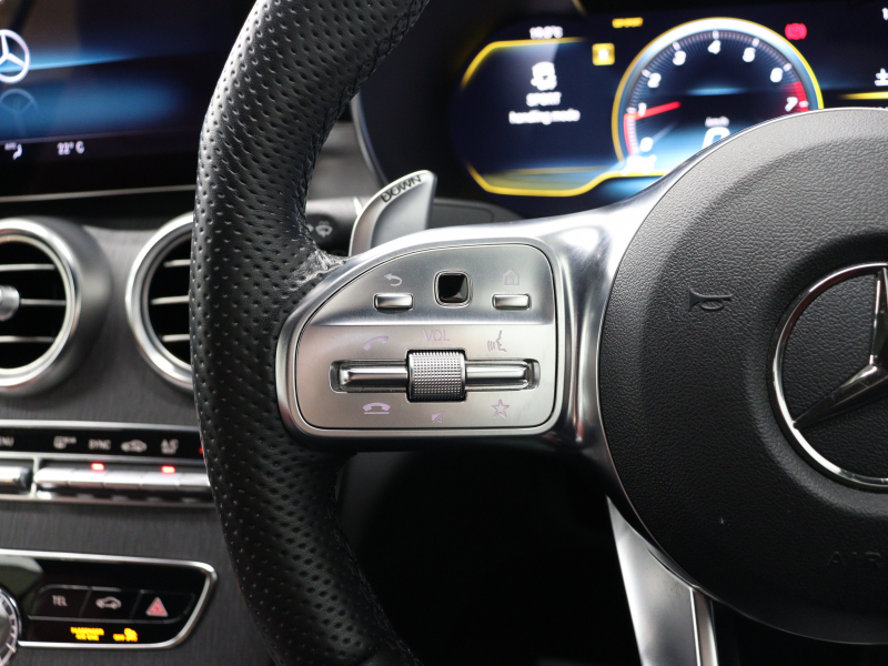 AMG Cクラス C43 4MATIC ｶﾌﾞﾘｵﾚ ﾚｰﾀﾞｰｾｰﾌﾃｲPKG　後期ﾓﾃﾞﾙ ｸﾗﾝﾍﾞﾘｰﾚｻﾞｰ ｴｱｽｶｰﾌ 紺幌 MBUXﾅﾋﾞTV ﾌﾞﾙﾒｽﾀｰｻｳﾝﾄﾞ ﾍｯﾄﾞｱｯﾌﾟﾃﾞｨｽﾌﾟﾚｲ ﾏﾙﾁﾋﾞｰﾑLED AMGｴｷｿﾞｰｽﾄｼｽﾃﾑ AMGｴｱﾛ&19ｲﾝﾁAW　2年保証