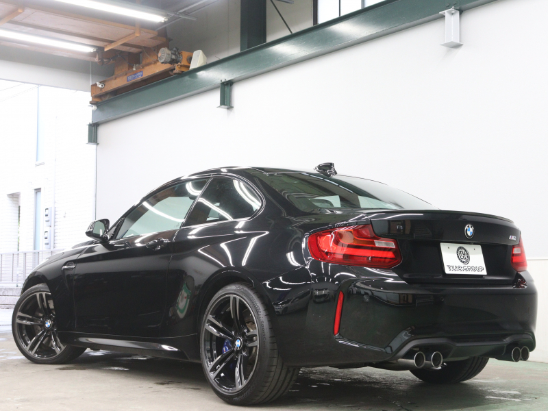 BMW Mシリーズ M2 ﾍﾞｰｽｸﾞﾚｰﾄﾞ　ｺﾝﾌｫｰﾄA ｲﾝﾃﾘｼﾞｪﾝﾄS 黒革 純正idriveﾅﾋﾞ ﾊﾞｯｸｶﾒﾗ ｶｰﾎﾞﾝｲﾝﾃﾘｱ ﾃﾞｭｱﾙｴｷｿﾞｰｽﾄﾃｰﾙﾊﾟｲﾌﾟ Mｽﾎﾟｰﾂｽﾃｱﾘﾝｸﾞ Mﾌﾞﾚｰｷｷｬﾘﾊﾟｰ Mｴｱﾛ&19ｲﾝﾁAW(ｽﾀｲﾘﾝｸﾞ437M)　2年保証付