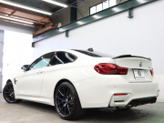 BMW Mシリーズ M4ｸｰﾍﾟCS MDCT  日本限定60台 ｺﾝﾌｫA 黒革ｱﾙｶﾝｺﾝﾋﾞ ｶｰﾎﾞﾝR 専用ｴｱﾛ 専用19＆20AW 　2年保証