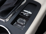 マセラティ グランカブリオ ｽﾎﾟｰﾂ MCｵｰﾄｼﾌﾄ　EBM 右H ﾍﾞｰｼﾞｭ革 ｼｰﾄﾋｰﾀｰ SDﾅﾋﾞ BOSEｻｳﾝﾄﾞ 地ﾃﾞｼﾞ Bｶﾒﾗ ｸﾘｼﾞｵﾀﾞｰｸｸﾛｰﾑｲﾝﾃﾘｱ MCﾃﾞｻﾞｲﾝ20AW　2年保証付