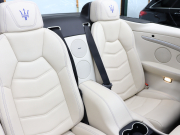 マセラティ グランカブリオ ｽﾎﾟｰﾂ MCｵｰﾄｼﾌﾄ　EBM 右H ﾍﾞｰｼﾞｭ革 ｼｰﾄﾋｰﾀｰ SDﾅﾋﾞ BOSEｻｳﾝﾄﾞ 地ﾃﾞｼﾞ Bｶﾒﾗ ｸﾘｼﾞｵﾀﾞｰｸｸﾛｰﾑｲﾝﾃﾘｱ MCﾃﾞｻﾞｲﾝ20AW　2年保証付