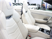 マセラティ グランカブリオ ｽﾎﾟｰﾂ MCｵｰﾄｼﾌﾄ　EBM 右H ﾍﾞｰｼﾞｭ革 ｼｰﾄﾋｰﾀｰ SDﾅﾋﾞ BOSEｻｳﾝﾄﾞ 地ﾃﾞｼﾞ Bｶﾒﾗ ｸﾘｼﾞｵﾀﾞｰｸｸﾛｰﾑｲﾝﾃﾘｱ MCﾃﾞｻﾞｲﾝ20AW　2年保証付