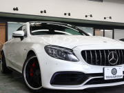 AMG Cクラス C63S ｸｰﾍﾟ AMGｶｰﾎﾞﾝ&ﾚｰﾀﾞｰP　後期 黒革 ｼｰﾄﾋｰﾀｰ ﾊﾟﾉﾗﾏSR 純正HDDﾅﾋﾞ ﾌﾞﾙﾒｽﾀｰS AMGﾄﾞﾗｲﾌﾞｺﾝﾄﾛｰﾙｽｲｯﾁ AMGｴｱﾛ&19/20ｲﾝﾁAW ﾚｯﾄﾞｷｬﾘﾊﾟｰ 2年保証付
