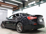 マセラティ ギブリ S　ｶｰﾎﾞﾝｽﾎﾟｰﾂPKG 中期 ｽｶｲﾌｯｸｻｽ ACC BSM Pｽﾀ 赤革 ｼｰﾄﾋｰﾀｰ ｻﾝﾙｰﾌ 純正SDﾅﾋﾞTV BTｵｰﾃﾞｨｵ ｱﾙｶﾝﾀｰﾗﾙｰﾌﾗｲﾅｰ ｶｰﾎﾞﾝｲﾝﾃﾘｱ OPﾁﾀｰﾉ21AW　2年保証付