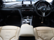 BMW Mシリーズ M4ｸｰﾍﾟ Mﾊﾟﾌｫｰﾏﾝｽｴﾃﾞｨｼｮﾝ　国内17台限定車 ｺﾝﾌｫA ﾍﾞｰｼﾞｭ革 ｶｰﾎﾞﾝR ﾅﾋﾞTV ﾍｯﾄﾞｱｯﾌﾟD LEDﾍｯﾄﾞﾗｲﾄ Mﾊﾟﾌｫｰﾏﾝｽｶｰﾎﾞﾝｴｱﾛ&ﾄﾗﾝｸｽﾎﾟｲﾗｰ OP19AW(ｽﾀｲﾘﾝｸﾞ437)　2年保証