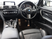 BMW Mシリーズ M3 ｺﾝﾍﾟﾃｨｼｮﾝ　後期LCI LCW ｲﾝﾃﾘｼﾞｪﾝﾄS ｺﾝﾌｫA 黒革 ｶｰﾎﾞﾝR IdriveﾅﾋﾞTV harman/Kardon HUD Bｶﾒﾗ ｶｰﾎﾞﾝｲﾝﾃﾘｱ Mｻｽﾍﾟﾝｼｮﾝ 専用ｴｱﾛ&20AW(ｽﾀｲﾘﾝｸﾞ666M) ｵﾌﾟｼｮﾝｶﾗｰ　2年保証付