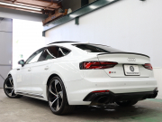 アウディ RS5 ｽﾎﾟｰﾂﾊﾞｯｸ ｸﾜﾄﾛ RSﾃﾞｻﾞｲﾝ&ｶｰﾎﾞﾝｽﾀｲﾘﾝｸﾞ&ｱｼｽﾀﾝｽPKG　ACC ｻｲﾄﾞA ADVｷｰ 黒革 ﾊﾟﾉﾗﾏSR MMIﾅﾋﾞ B&Oｻｳﾝﾄﾞ ﾏﾄﾘｯｸｽLED ﾊﾞｰﾁｬﾙｺｸﾋﾟｯﾄ  ｱﾙｶﾝﾀｰﾗｽﾃｱ RSｽﾎﾟｰﾂEX 20AW　2年保証