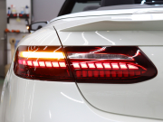 AMG Eクラス E53ｶﾌﾞﾘｵﾚ 4MATIC+ ｴｸｽｸﾙｰｼﾌﾞ& ﾚｰﾀﾞｰSP　後期ﾓﾃﾞﾙ ISG搭載  黒革 ﾍﾞﾝﾁﾚｰﾀｰ ｴｱｽｶｰﾌ ﾘﾗｸｾﾞｰｼｮﾝ機能 赤幌 ﾅﾋﾞTV CarPlay ﾌﾞﾙﾒｽﾀｰS  HUD 360ｶﾒﾗ ﾜｲﾔﾚｽﾁｬｰｼﾞﾝｸﾞ AMGｴｱﾛ&20AW　2年保証