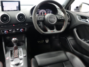 アウディ RS3 ｽﾎﾟｰﾂﾊﾞｯｸ ﾍﾞｰｽｸﾞﾚｰﾄﾞ ﾏｯﾄｱﾙﾐﾆｳﾑｽﾀｲﾘﾝｸﾞP　ADVｷｰ Audiﾏｸﾞﾈﾃｨｯｸﾗｲﾄﾞ 黒革ｼｰﾄ MMIﾅﾋﾞTV Bang&Olufsen Bluetooth Bｶﾒﾗ ﾏﾄﾘｸｽLEDﾗｲﾄ ﾊﾞｰﾁｬﾙｺｸﾋﾟｯﾄ 19AW　2年保証付