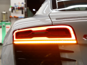 アウディ R8 4.2FSI ｸﾜﾄﾛ ｴｸｽｸﾙｰｼﾌﾞ&ﾚｻﾞｰPKG　後期ﾓﾃﾞﾙ 黒革 純正ﾅﾋﾞTV Bｶﾒﾗ Bluetooth ｶｰﾎﾞﾝﾃﾞｺﾗﾃｨﾌﾞﾊﾟﾈﾙ ｶｰﾎﾞﾝｼｸﾞﾏｻｲﾄﾞﾌﾞﾚｰｷ ｶｰﾎﾞﾝﾄﾞｱﾐﾗｰﾊｳｼﾞﾝｸﾞ LEDﾍｯﾄﾞﾗｲﾄ PTS ｸﾙｺﾝ 可変ﾊﾞﾙﾌﾞ 19ｲﾝﾁ5ｽﾎﾟｰｸAW(ﾁﾀﾝﾙｯｸ)