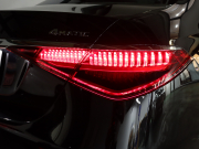 メルセデスベンツ Sクラス S500 4MATIC ISG搭載ﾓﾃﾞﾙ ﾍﾞｰｼｯｸ&AMGﾗｲﾝ&ﾚｻﾞｰｴｸｽｸﾙｰｼﾌﾞPKG　現行ﾓﾃﾞﾙ 黒革 ﾍﾞﾝﾁﾚｰﾀｰ ﾊﾟﾉﾗﾏSR 純正ﾅﾋﾞ 3Dﾌﾞﾙﾒｽﾀｰ 360ｶﾒﾗ 3Dｺｯｸﾋﾟｯﾄﾞﾃﾞｨｽﾌﾟﾚｲ ARﾍｯﾄﾞｱｯﾌﾟﾃﾞｨｽﾌﾟﾚｲ ﾃﾞｼﾞﾀﾙLEDﾍｯﾄﾞﾗｲﾄ　2年保証