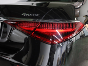 メルセデスベンツ Sクラス S500 4MATIC ISG搭載ﾓﾃﾞﾙ ﾍﾞｰｼｯｸ&AMGﾗｲﾝ&ﾚｻﾞｰｴｸｽｸﾙｰｼﾌﾞPKG　現行ﾓﾃﾞﾙ 黒革 ﾍﾞﾝﾁﾚｰﾀｰ ﾊﾟﾉﾗﾏSR 純正ﾅﾋﾞ 3Dﾌﾞﾙﾒｽﾀｰ 360ｶﾒﾗ 3Dｺｯｸﾋﾟｯﾄﾞﾃﾞｨｽﾌﾟﾚｲ ARﾍｯﾄﾞｱｯﾌﾟﾃﾞｨｽﾌﾟﾚｲ ﾃﾞｼﾞﾀﾙLEDﾍｯﾄﾞﾗｲﾄ　2年保証