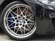 BMW Mシリーズ M4 ｶﾌﾞﾘｵﾚ ｺﾝﾍﾟﾃｨｼｮﾝ　後期LCI LCW ｺﾝﾌｫA ｲﾝﾃﾘｼﾞｪﾝﾄS 赤革 純正HDDﾅﾋﾞTV harman/Kardon ﾍｯﾄﾞｱｯﾌﾟD Bｶﾒﾗ  ｶｰﾎﾞﾝｲﾝﾃﾘｱ ｴｷｿﾞｰｽﾄﾊﾟｲﾌﾟ ｱﾀﾞﾌﾟﾃｨﾌﾞMｻｽﾍﾟﾝｼｮﾝ 専用ｴｱﾛ&20AW(ｽﾀｲﾘﾝｸﾞ666M)　2年保証付