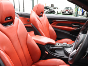 BMW Mシリーズ M4 ｶﾌﾞﾘｵﾚ ｺﾝﾍﾟﾃｨｼｮﾝ　後期LCI LCW ｺﾝﾌｫA ｲﾝﾃﾘｼﾞｪﾝﾄS 赤革 純正HDDﾅﾋﾞTV harman/Kardon ﾍｯﾄﾞｱｯﾌﾟD Bｶﾒﾗ  ｶｰﾎﾞﾝｲﾝﾃﾘｱ ｴｷｿﾞｰｽﾄﾊﾟｲﾌﾟ ｱﾀﾞﾌﾟﾃｨﾌﾞMｻｽﾍﾟﾝｼｮﾝ 専用ｴｱﾛ&20AW(ｽﾀｲﾘﾝｸﾞ666M)　2年保証付