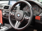 BMW Mシリーズ M4 ｶﾌﾞﾘｵﾚ ｺﾝﾍﾟﾃｨｼｮﾝ　後期LCI LCW ｺﾝﾌｫA ｲﾝﾃﾘｼﾞｪﾝﾄS 赤革 純正HDDﾅﾋﾞTV harman/Kardon ﾍｯﾄﾞｱｯﾌﾟD Bｶﾒﾗ  ｶｰﾎﾞﾝｲﾝﾃﾘｱ ｴｷｿﾞｰｽﾄﾊﾟｲﾌﾟ ｱﾀﾞﾌﾟﾃｨﾌﾞMｻｽﾍﾟﾝｼｮﾝ 専用ｴｱﾛ&20AW(ｽﾀｲﾘﾝｸﾞ666M)　2年保証付