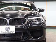 BMW Mシリーズ M5　ｲﾝﾃﾘｼﾞｪﾝﾄｾｰﾌﾃｨ 茶/黒革 ﾍﾞﾝﾁﾚｰﾀｰ ｶｰﾎﾞﾝﾙｰﾌ Idriveﾅﾋﾞ TV 360ｶﾒﾗ harman/kardon ﾜｲﾔﾚｽﾁｬｰｼﾞﾝｸﾞ HUD Mｽﾎﾟｰﾂｽﾃｱﾘﾝｸﾞ Mｴｷｿﾞｰｽﾄｼｽﾃﾑ Mﾏﾙﾁﾌｧﾝｸｼｮﾝｼｰﾄ Mｴｱﾛ&20ｲﾝﾁﾀﾞﾌﾞﾙｽﾎﾟｰｸAW(ｽﾀｲﾘﾝｸﾞ706M)　2年保証