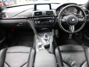 BMW Mシリーズ M4 ｸｰﾍﾟ MDCT　ｺﾝﾌｫｰﾄA ｲﾝﾃﾘｼﾞｪﾝﾄS 黒革 ﾅﾋﾞTV Bｶﾒﾗ Bluetooth HUD LEDﾍｯﾄﾞﾗｲﾄ ｶｰﾎﾞﾝﾙｰﾌ ｶｰﾎﾞﾝｲﾝﾃﾘｱ REMUS製ﾏﾌﾗｰ Mｽﾎﾟｰﾂｻｽﾍﾟﾝｼｮﾝ Mﾌﾞﾙｰｷｬﾘﾊﾟｰ Mｽﾎﾟｰﾂﾚｻﾞｰｽﾃｱﾘﾝｸﾞ Mｴｱﾛ&19AW(ｽﾀｲﾘﾝｸﾞ437M)　2年保証