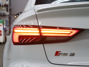 アウディ RS3 ﾍﾞｰｽｸﾞﾚｰﾄﾞ ｱﾙﾐﾆｳﾑｽﾀｲﾘﾝｸﾞPKG　1ｵｰﾅｰ ADVｷｰ Audiﾏｸﾞﾈﾃｨｯｸﾗｲﾄﾞ 黒革ｼｰﾄ MMIﾅﾋﾞTV Bang&Olufsen Bluetooth Bｶﾒﾗ ﾏﾄﾘｸｽLEDﾗｲﾄ ﾊﾞｰﾁｬﾙｺｸﾋﾟｯﾄ 純正19ｲﾝﾁAW(ﾁﾀﾝﾙｯｸ)　2年保証付