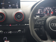 アウディ RS3 ﾍﾞｰｽｸﾞﾚｰﾄﾞ ｱﾙﾐﾆｳﾑｽﾀｲﾘﾝｸﾞPKG　1ｵｰﾅｰ ADVｷｰ Audiﾏｸﾞﾈﾃｨｯｸﾗｲﾄﾞ 黒革ｼｰﾄ MMIﾅﾋﾞTV Bang&Olufsen Bluetooth Bｶﾒﾗ ﾏﾄﾘｸｽLEDﾗｲﾄ ﾊﾞｰﾁｬﾙｺｸﾋﾟｯﾄ 純正19ｲﾝﾁAW(ﾁﾀﾝﾙｯｸ)　2年保証付