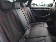 アウディ RS3 ﾍﾞｰｽｸﾞﾚｰﾄﾞ ｱﾙﾐﾆｳﾑｽﾀｲﾘﾝｸﾞPKG　1ｵｰﾅｰ ADVｷｰ Audiﾏｸﾞﾈﾃｨｯｸﾗｲﾄﾞ 黒革ｼｰﾄ MMIﾅﾋﾞTV Bang&Olufsen Bluetooth Bｶﾒﾗ ﾏﾄﾘｸｽLEDﾗｲﾄ ﾊﾞｰﾁｬﾙｺｸﾋﾟｯﾄ 純正19ｲﾝﾁAW(ﾁﾀﾝﾙｯｸ)　2年保証付