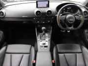 アウディ RS3 ﾍﾞｰｽｸﾞﾚｰﾄﾞ ｱﾙﾐﾆｳﾑｽﾀｲﾘﾝｸﾞPKG　ADVｷｰ Audiﾏｸﾞﾈﾃｨｯｸﾗｲﾄﾞ 黒革ｼｰﾄ MMIﾅﾋﾞTV Bang&Olufsen Bluetooth Bｶﾒﾗ ﾏﾄﾘｸｽLEDﾗｲﾄ ﾊﾞｰﾁｬﾙｺｸﾋﾟｯﾄ 純正19ｲﾝﾁAW(ﾁﾀﾝﾙｯｸ)　2年保証付