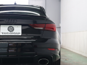 アウディ RS3 ﾍﾞｰｽｸﾞﾚｰﾄﾞ ｱﾙﾐﾆｳﾑｽﾀｲﾘﾝｸﾞPKG　ADVｷｰ Audiﾏｸﾞﾈﾃｨｯｸﾗｲﾄﾞ 黒革ｼｰﾄ MMIﾅﾋﾞTV Bang&Olufsen Bluetooth Bｶﾒﾗ ﾏﾄﾘｸｽLEDﾗｲﾄ ﾊﾞｰﾁｬﾙｺｸﾋﾟｯﾄ 純正19ｲﾝﾁAW(ﾁﾀﾝﾙｯｸ)　2年保証付