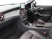 AMG CLAクラス CLA45ｼｭｰﾃｨﾝｸﾞﾌﾞﾚｰｸ 4MATIC ﾚｰﾀﾞｰSP　黒革 ｼｰﾄﾋｰﾀｰ 純正HDDﾅﾋﾞTV Bluetooth Carplay Bｶﾒﾗ LEDﾍｯﾄﾞﾗｲﾄ 自動Rｹﾞｰﾄ&ﾊﾝｽﾞﾌﾙｰA AMGｻｽﾍﾟﾝｼｮﾝ AMG強化ﾌﾞﾚｰｷ AMGｴｱﾛ&AMG18AW　2年保証