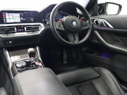 BMW Mシリーズ M4 ｺﾝﾍﾟﾃｨｼｮﾝ FR ｺﾝﾌｫｰﾄA&ﾊﾟｰｷﾝｸﾞｱｼｽﾄP ﾄﾞﾗｲﾋﾞﾝｸﾞｱｼｽﾄﾌﾟﾛﾌｪｯｼｮﾅﾙ　現行ﾓﾃﾞﾙ 黒革Mｼｰﾄ ﾍﾞﾝﾁﾚｰﾀｰ 10.25ｲﾝﾁ純正ﾅﾋﾞTV harman/Kardon 360ｶﾒﾗ ｶｰﾎﾞﾝｲﾝﾃﾘｱ Mﾌﾞﾚｰｷｼｽﾃﾑ  M専用ｴｱﾛ＆19ｲﾝﾁAW(ｽﾀｲﾘﾝｸﾞ825M)　2年保証