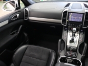 ポルシェ カイエン GTS　ｴﾝﾄﾘｰﾄﾞﾗｲﾌﾞ ﾌﾞﾗｯｸﾊｰﾌﾚｻﾞｰ ﾋｰﾀｰ ﾊﾟﾉﾗﾏSR 純正ﾅﾋﾞ TV Bｶﾒﾗ ｷｾﾉﾝﾗｲﾄ 自動Rｹﾞｰﾄﾞ ｱﾙｶﾝﾀｰﾗﾙｰﾌﾗｲﾅｰ ｽﾎﾟｰﾂｴｸﾞｿﾞｰｽﾄ Sportﾓｰﾄﾞ ﾚｯﾄﾞｷｬﾘﾊﾟｰ 純正RSﾃﾞｻﾞｲﾝ20ｲﾝﾁAW　2年保証