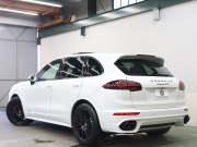 ポルシェ カイエン GTS　ｴﾝﾄﾘｰﾄﾞﾗｲﾌﾞ ﾌﾞﾗｯｸﾊｰﾌﾚｻﾞｰ ﾋｰﾀｰ ﾊﾟﾉﾗﾏSR 純正ﾅﾋﾞ TV Bｶﾒﾗ ｷｾﾉﾝﾗｲﾄ 自動Rｹﾞｰﾄﾞ ｱﾙｶﾝﾀｰﾗﾙｰﾌﾗｲﾅｰ ｽﾎﾟｰﾂｴｸﾞｿﾞｰｽﾄ Sportﾓｰﾄﾞ ﾚｯﾄﾞｷｬﾘﾊﾟｰ 純正RSﾃﾞｻﾞｲﾝ20ｲﾝﾁAW　2年保証