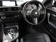 BMW Mシリーズ M2 ｺﾝﾍﾟﾃｨｼｮﾝ　後期LCI ｺﾝﾌｫｰﾄA ｲﾝﾃﾘｼﾞｪﾝﾄS 黒革 純正Idriveﾅﾋﾞ harman/kardon Bｶﾒﾗ ｸﾙｺﾝ LEDﾍｯﾄﾞﾗｲﾄ ｶｰﾎﾞﾝｲﾝﾃﾘｱ Mﾌﾞﾚｰｷｷｬﾘﾊﾟｰ Mｴｱﾛ&19ｲﾝﾁAW　2年保証付