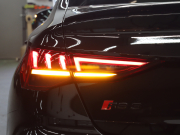 アウディ RS3 ﾍﾞｰｽｸﾞﾚｰﾄﾞ RSﾃﾞｻﾞｲﾝPKGﾚｯﾄﾞ ﾌﾞﾗｯｸｽﾀｲﾘﾝｸﾞPKG　黒革ｼｰﾄ ﾊﾟﾉﾗﾏSR MMIﾅﾋﾞTV Bang&Olufsen Bluetooth Bｶﾒﾗ ﾏﾄﾘｸｽLEDﾗｲﾄ ﾊﾞｰﾁｬﾙｺｸﾋﾟｯﾄ 純正19ｲﾝﾁAW　2年保証