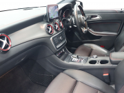 AMG CLAクラス CLA45 4MATIC ﾚｰﾀﾞｰSP　黒革 ｼｰﾄﾋｰﾀｰ 純正HDDﾅﾋﾞTV Bluetooth Carplay Bｶﾒﾗ LEDﾍｯﾄﾞﾗｲﾄ AMGｻｽﾍﾟﾝｼｮﾝ AMG強化ﾌﾞﾚｰｷ AMGｴｱﾛ&AMG18AW　2年保証